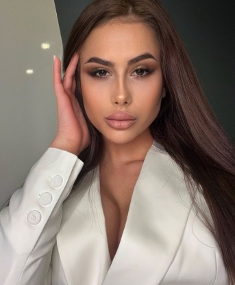 🌟 Я живу в Москве и предлагаю широкий спектр услуг, которые сделают наше свидание незабываемым. 😍 Я умею устраивать прекрасные эротические массажи, нежные ласки и глубокий оральный секс. 💦 Возможно дополнительное время, интимные приключения и ролевые игры. 🎭 Мои клиенты говорят, что я очень профессиональна и знаю, как доставить настоящее удовольствие. 🔥 Посмотри мои фото и убедись с ними собственными глазами. 😉 Жду тебя, чтобы воплотить все твои сокровенные желания... 💫 812, 23 года